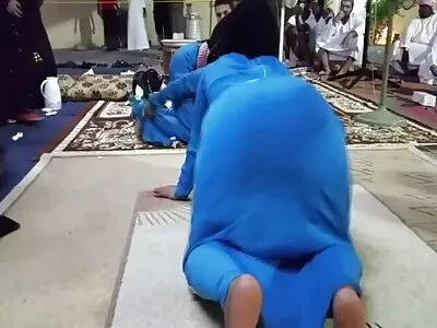 جوردان سكس عالمي مترجم عربي كينجسلي & ميكي جزار في مغوي من قبل طراز كوغار