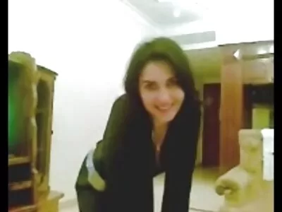 ليلي كارتر وبروس فينتشر في صديقة اجمل سكس مترجم والدي الساخنة