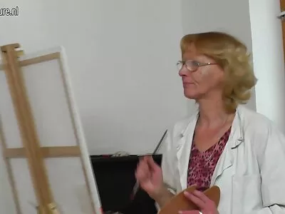فيديو خادمة خدمة ساكس اخوات مترجم كاملة (Kelen Arias)